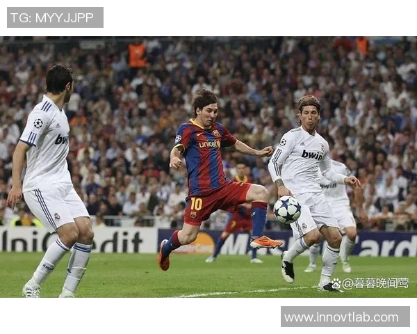 国外足球明星在野球场的精彩瞬间与独特风采展示