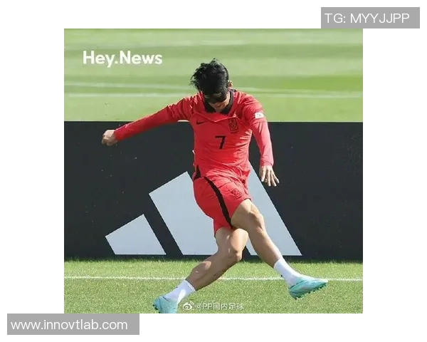 足球明星面具护脸的时尚潮流与运动安全双重保障探讨